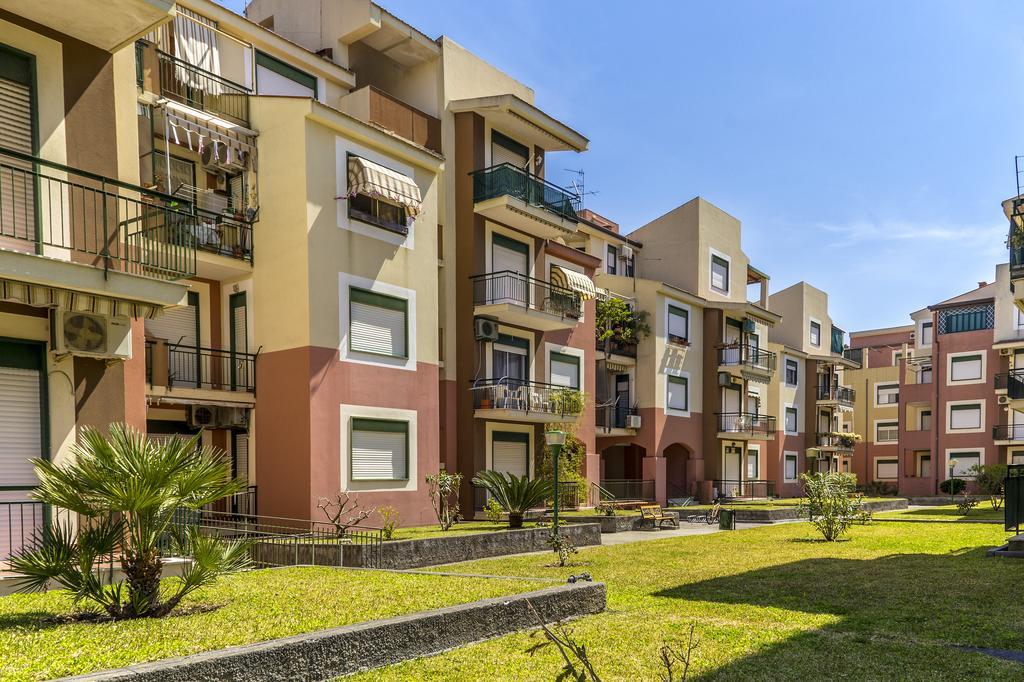 Suitehome Taormina Giardini Naxos Exterior foto